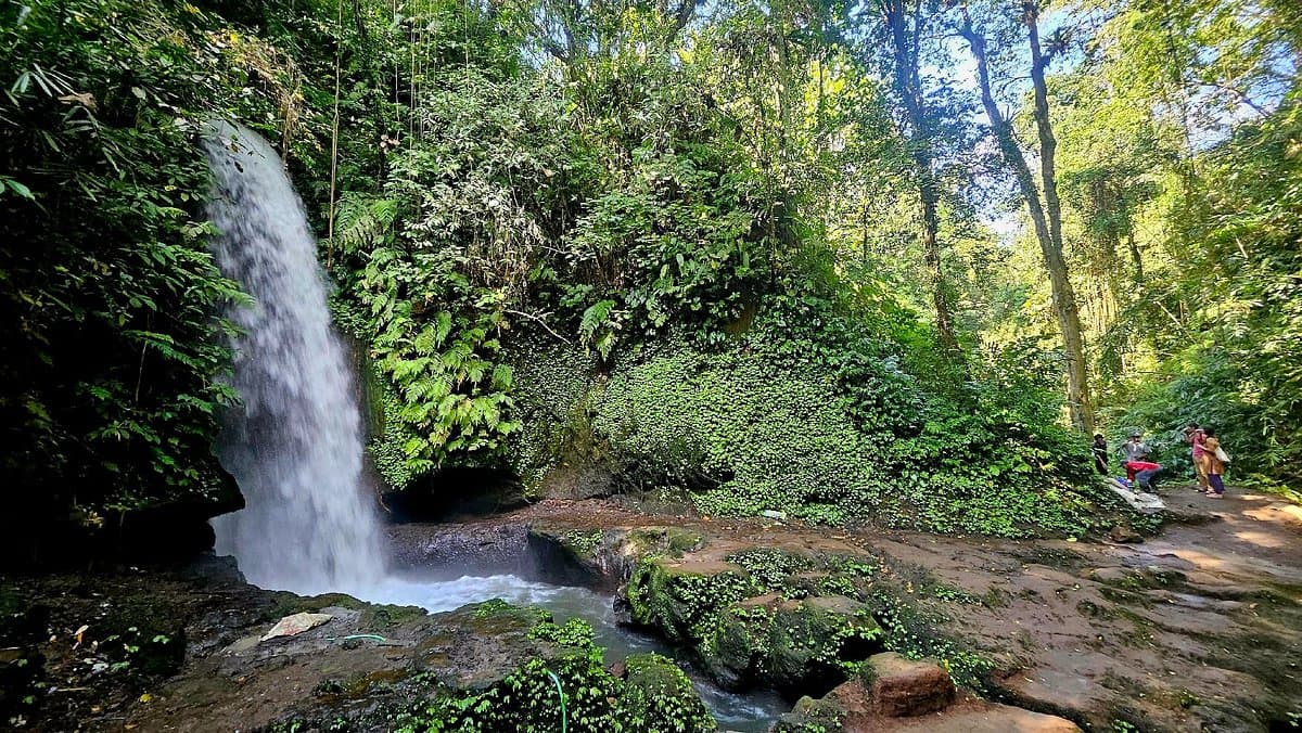 Manuaba waterfall 5 minutes drive from Villa Tau