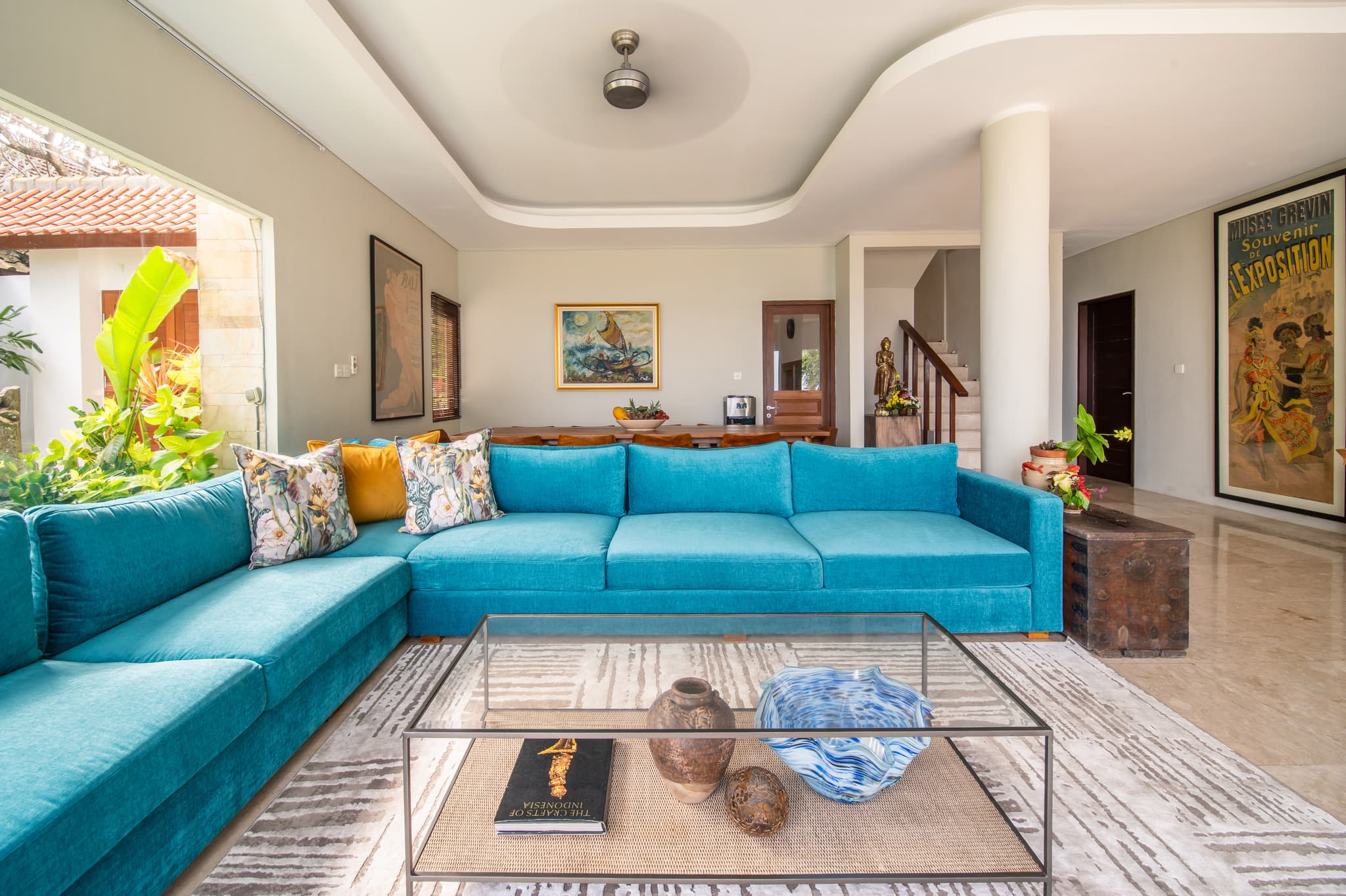 Villa Cocoa Maya living room big sofas