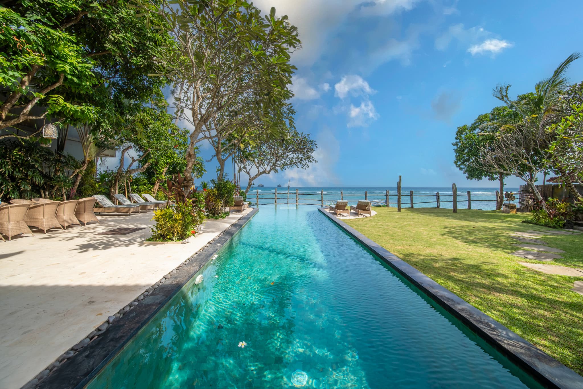 Villa Cocoa Maya - pool-long enough to swim lengths in