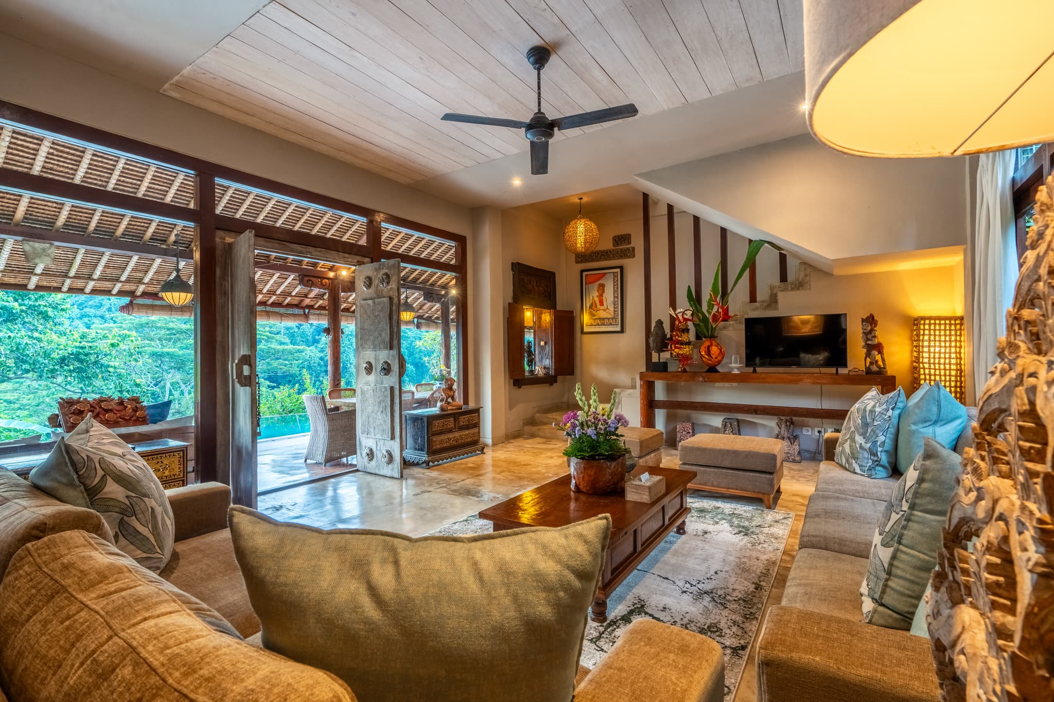 Villa Sagitta - lounge near pool with Smart TV