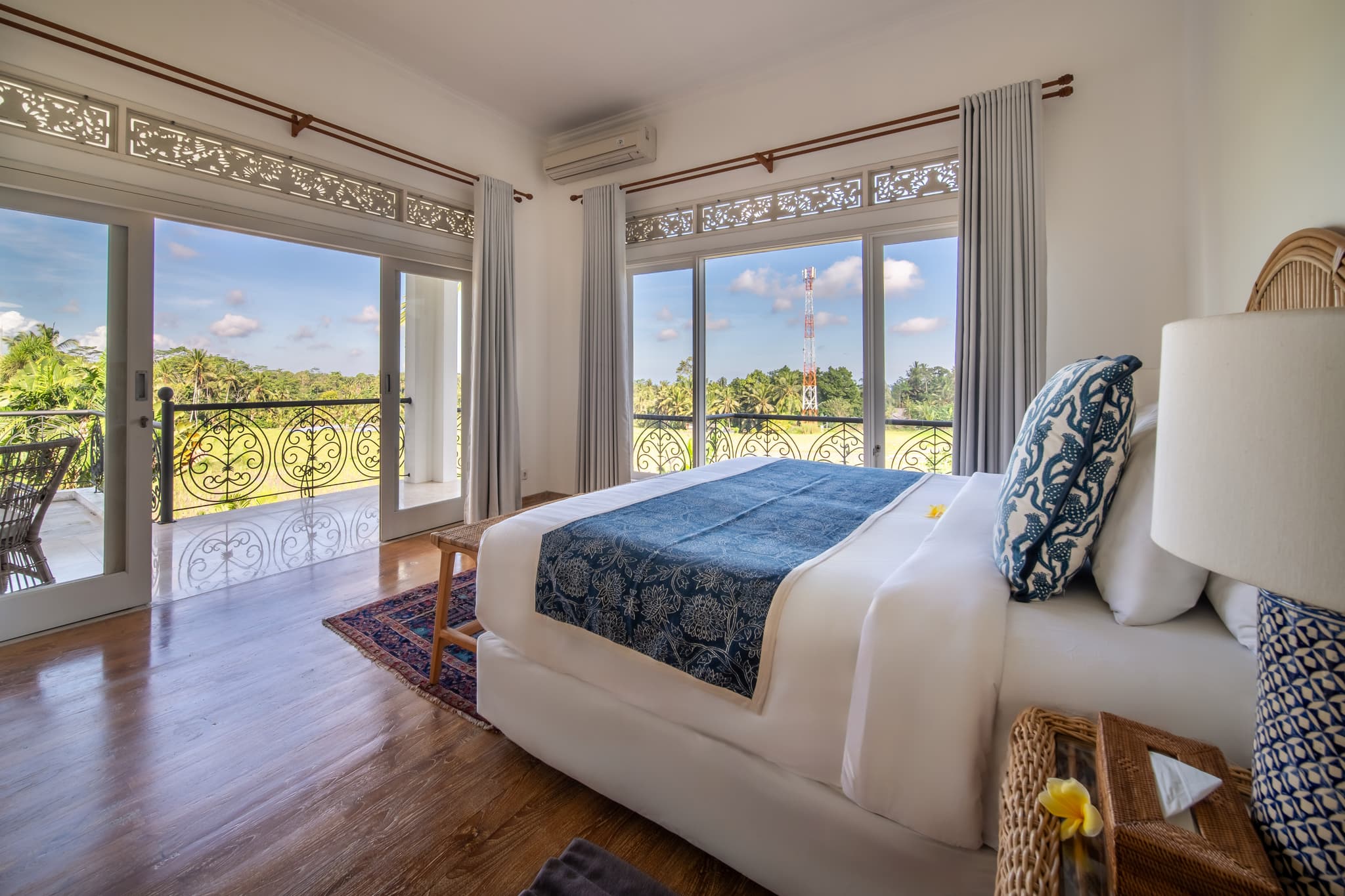 Villa Tau - Butterfly room with rice views