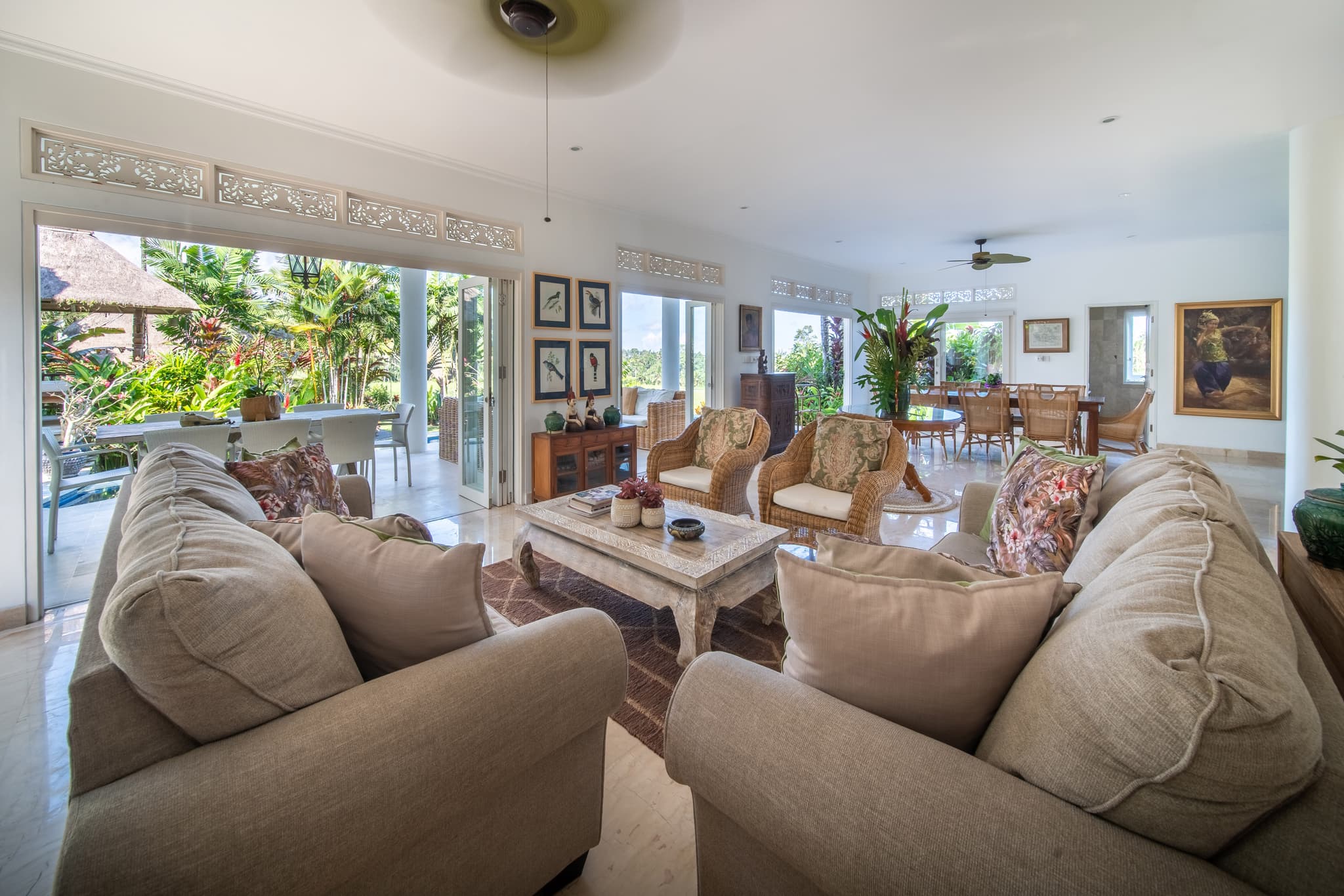 Villa Tau living area with seamless indoor outdoor living