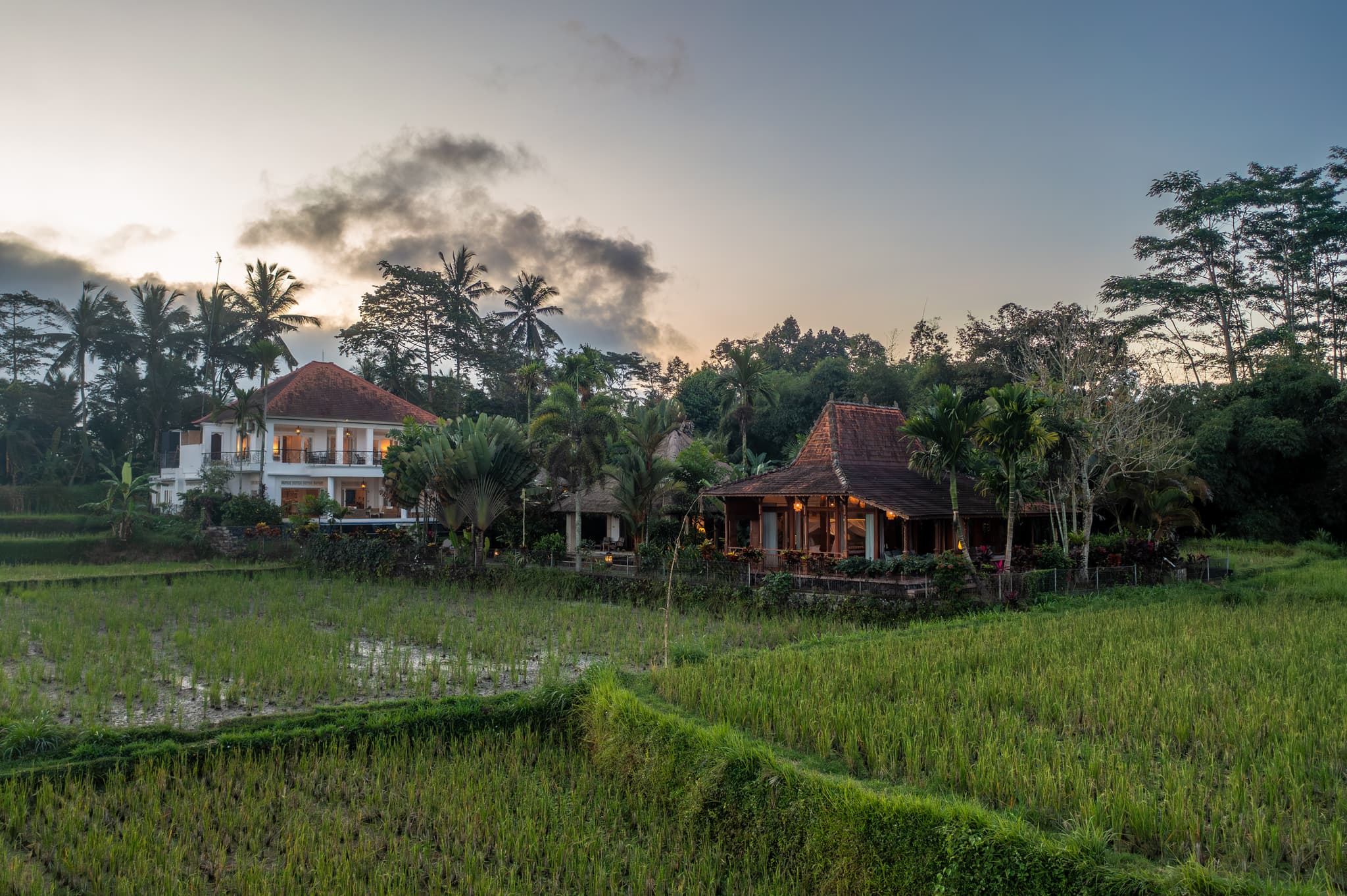 Villa Tau - view of main villa cottage and joglo suite