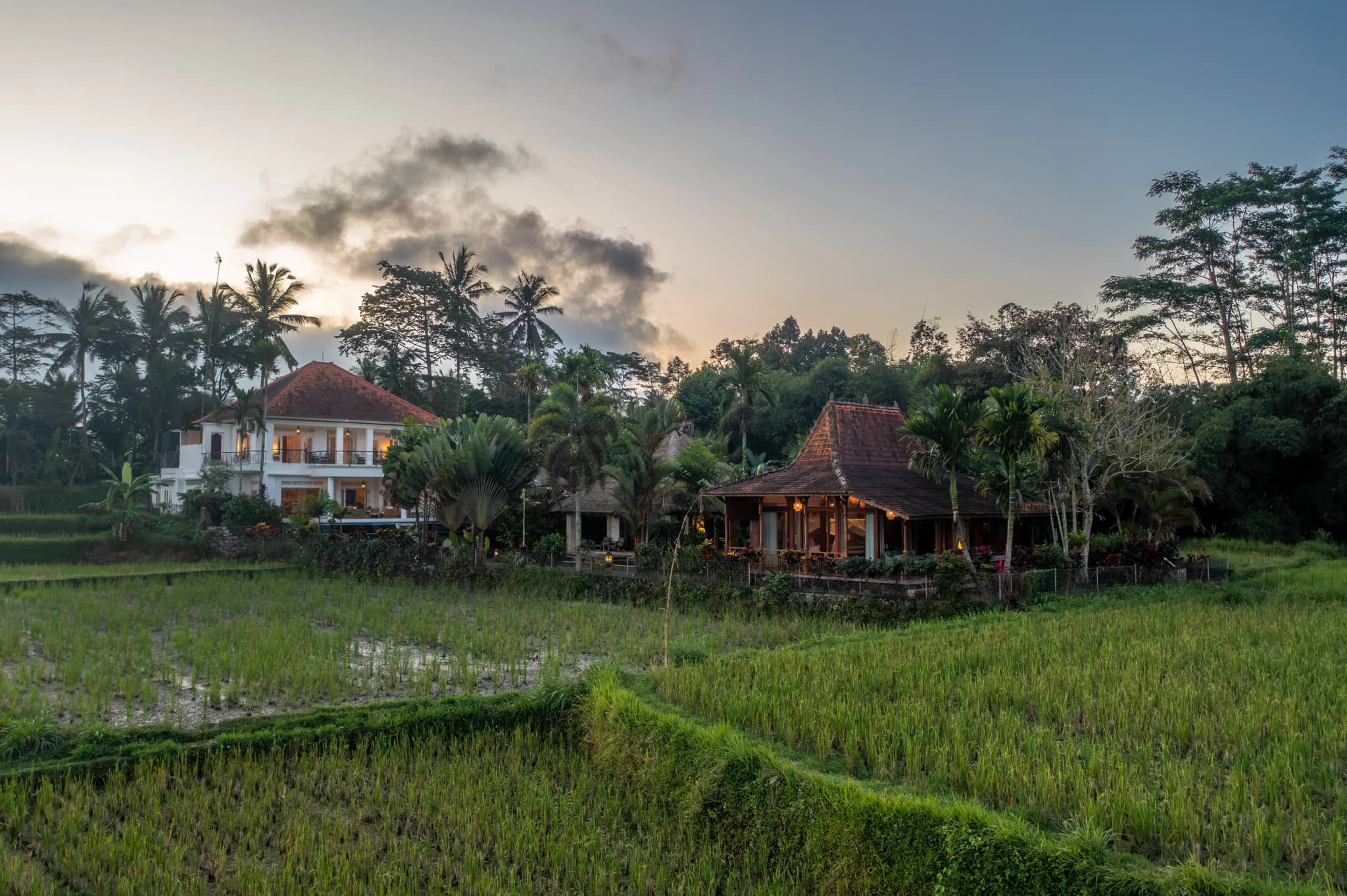 Villa Tau - view of main villa cottage and joglo suite