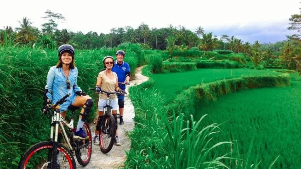 cycling tour villa tau