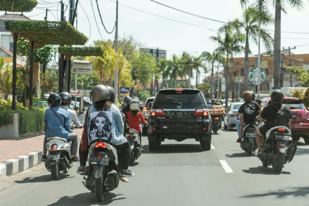 bali traffic 03