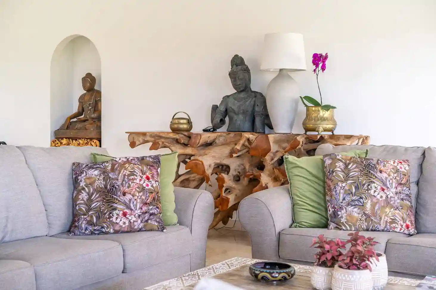 Why Quality Service is the Soul of the Best Villas in Ubud Beautiful Living Room